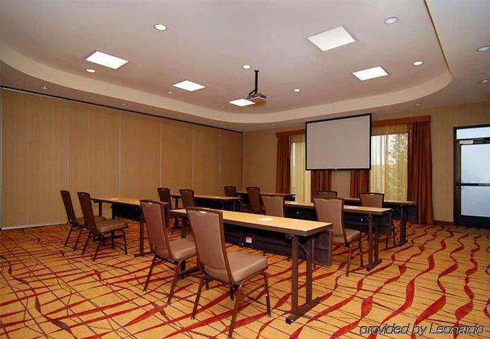 Courtyard By Marriott Dallas South Hotel Arlington