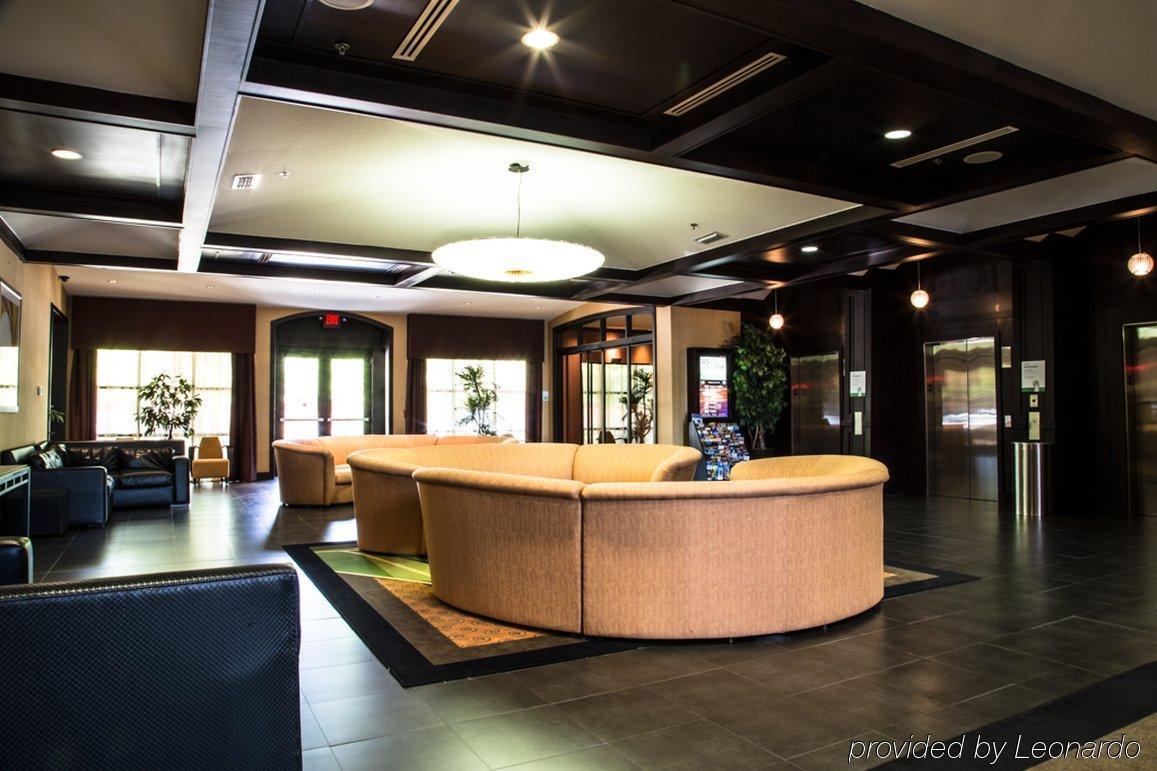 Hotel Northeast By Ihg Arlington