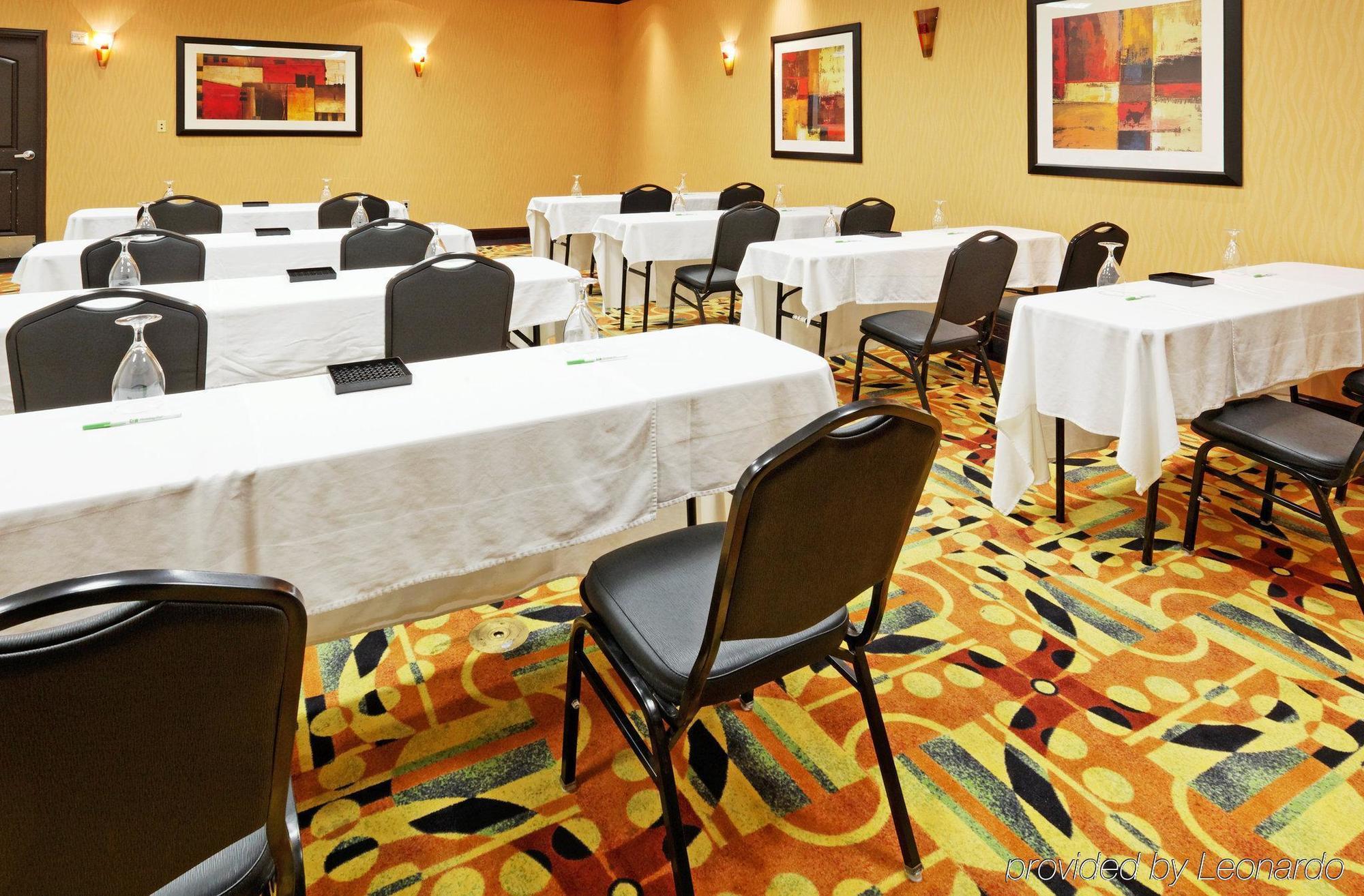 Hotel Northeast By Ihg Arlington