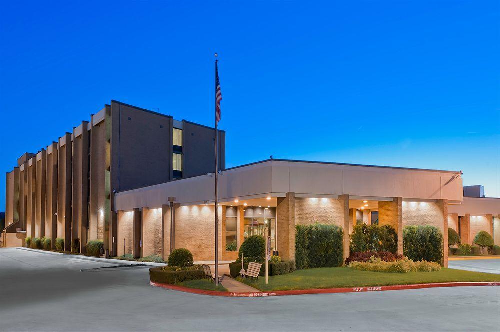 Hotel Doubletree By Hilton Dfw South 4*