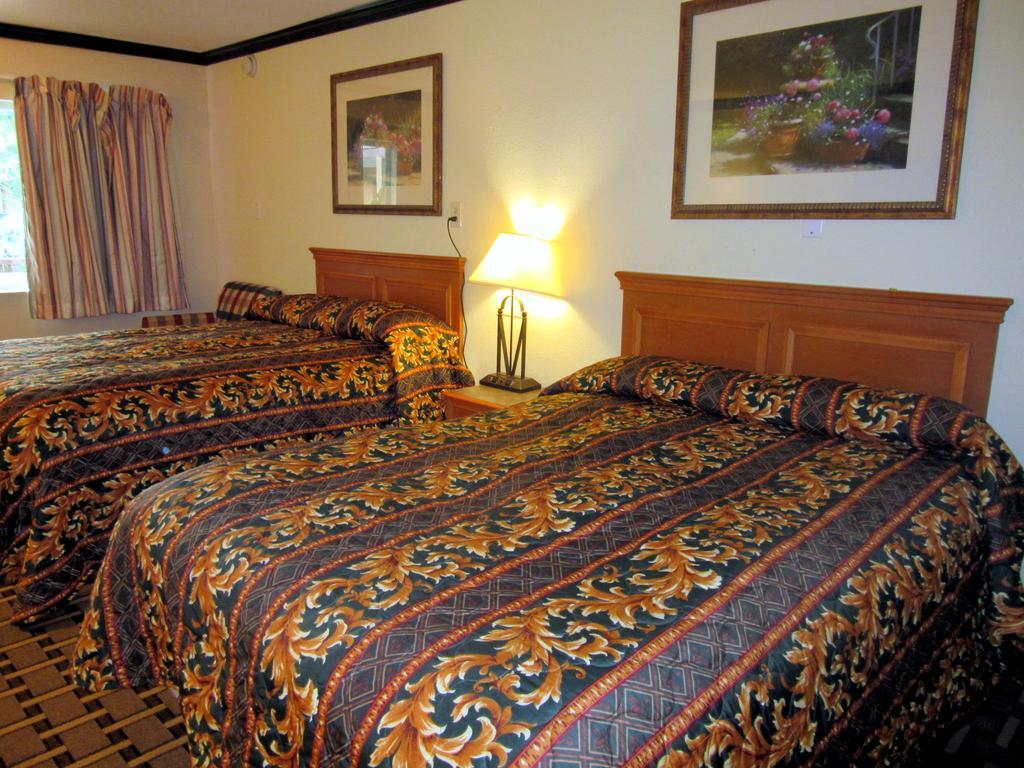 Budget Host Motel