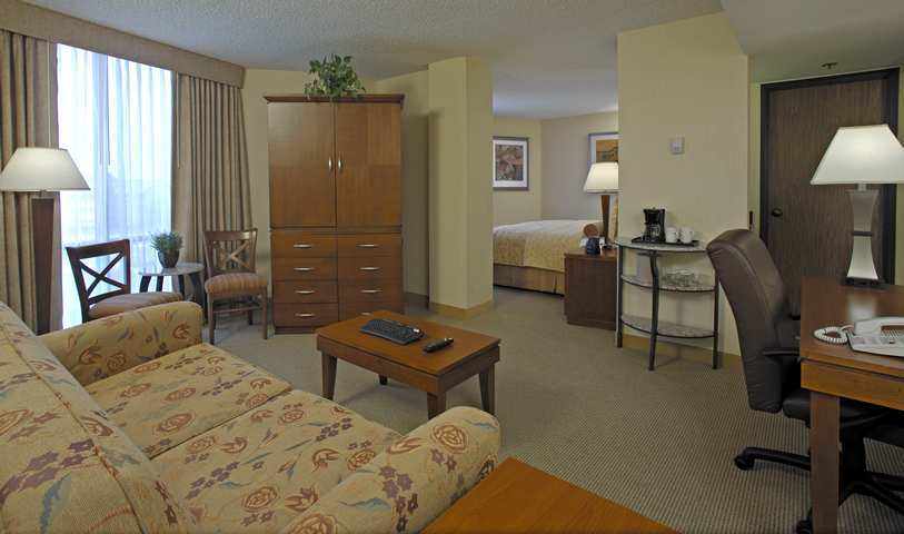 Hilton Hotel 3*