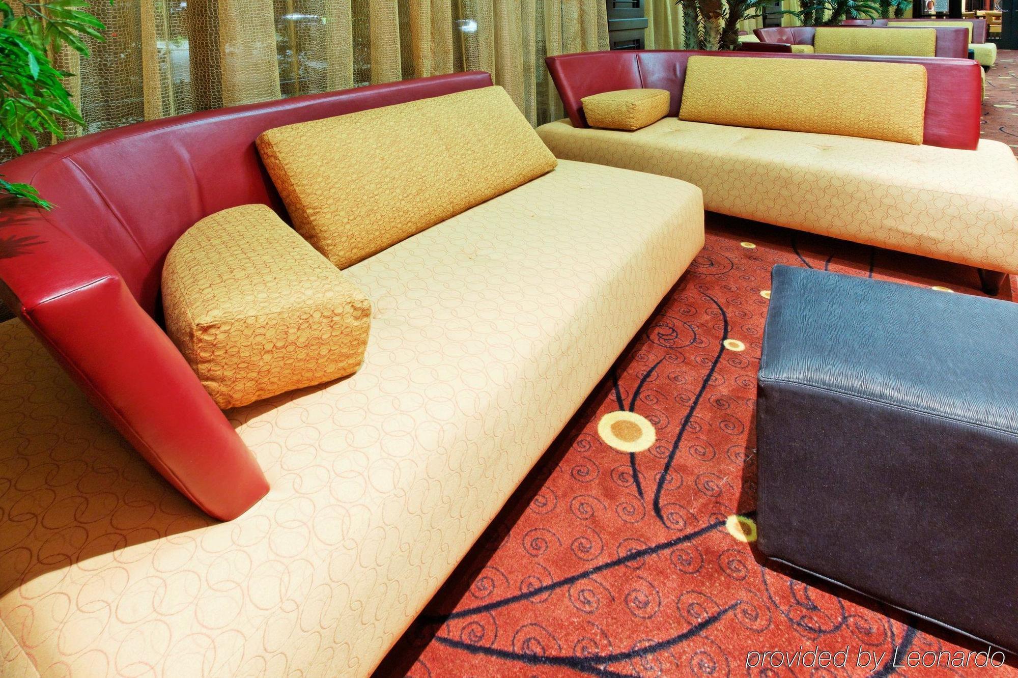 Hotel Northeast By Ihg Arlington