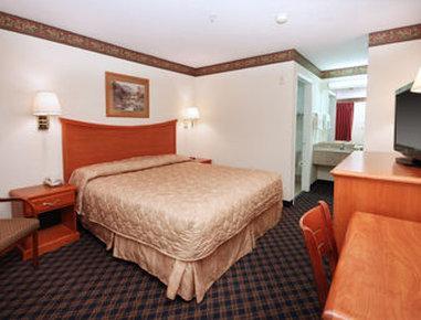 Super 8 By Wyndham Near At&t Stadium Hotel