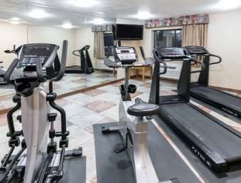 Baymont By Wyndham At Six Flags Dr Hotel Arlington