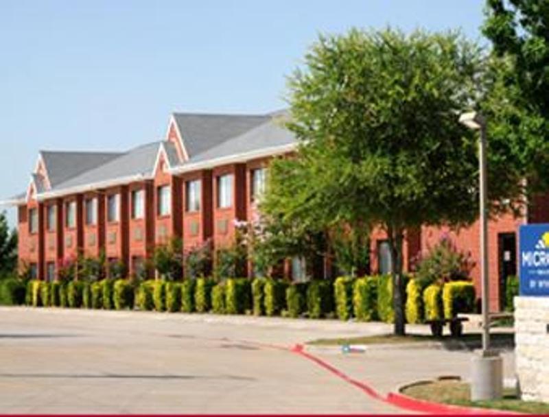 Travelodge By Wyndham Arlington/dallas Area Arlington