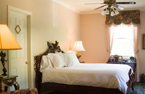 Inn The Sanford House &