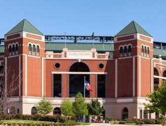 Howard Johnson By Wyndham Ballpark / Six Flags 3*