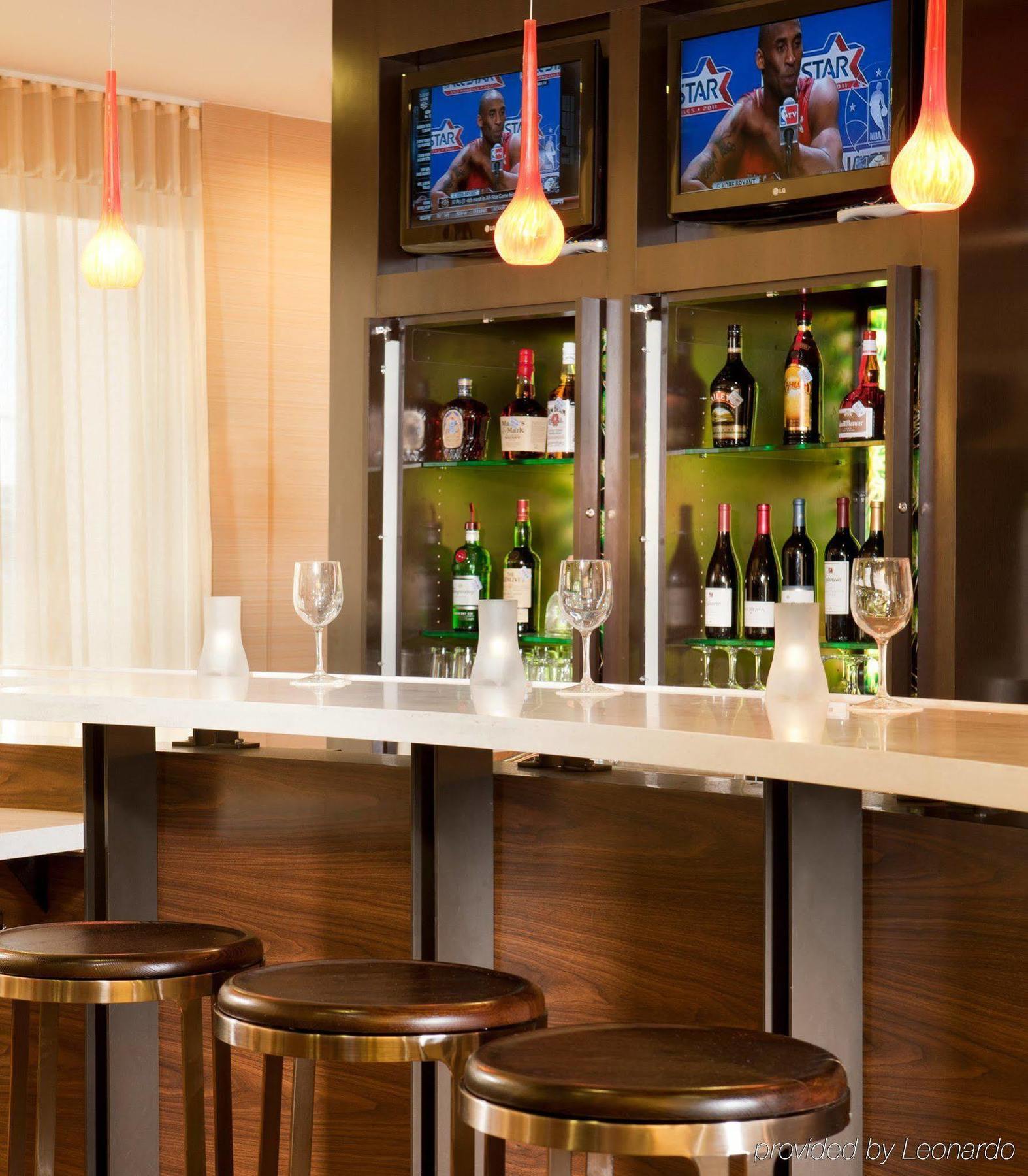 Hotel Courtyard By Marriott Dallas Entertainment District 3*
