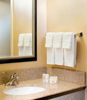 Courtyard By Marriott Dallas Entertainment District Hotel
