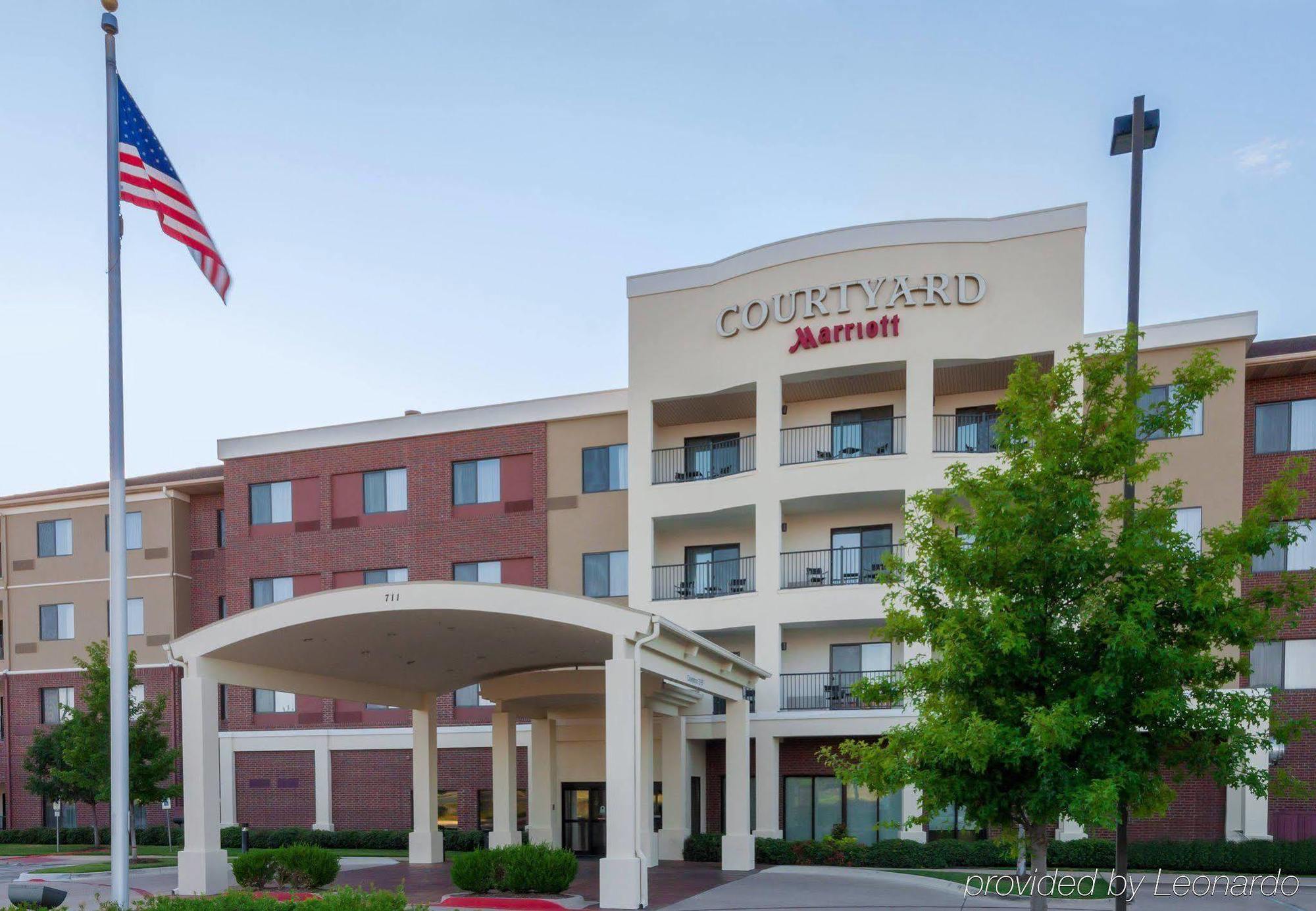 Hotel Courtyard By Marriott Dallas South 3*