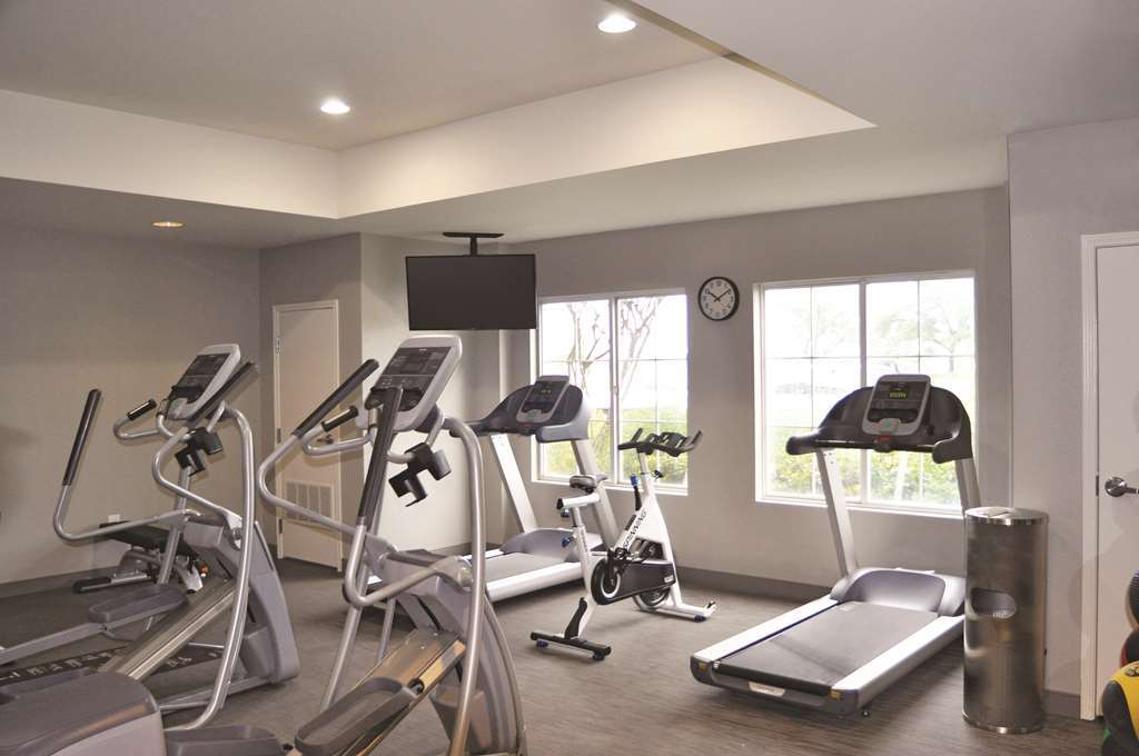 La Quinta By Wyndham North 6 Flags Dr 3*