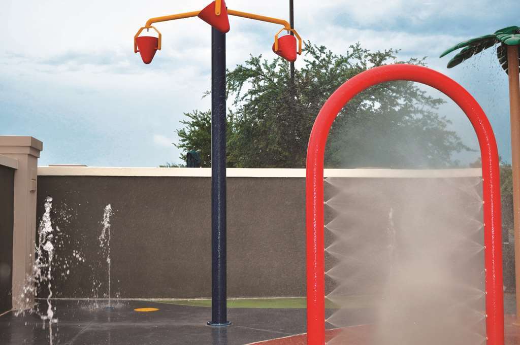 La Quinta By Wyndham North 6 Flags Dr Hotel 3*