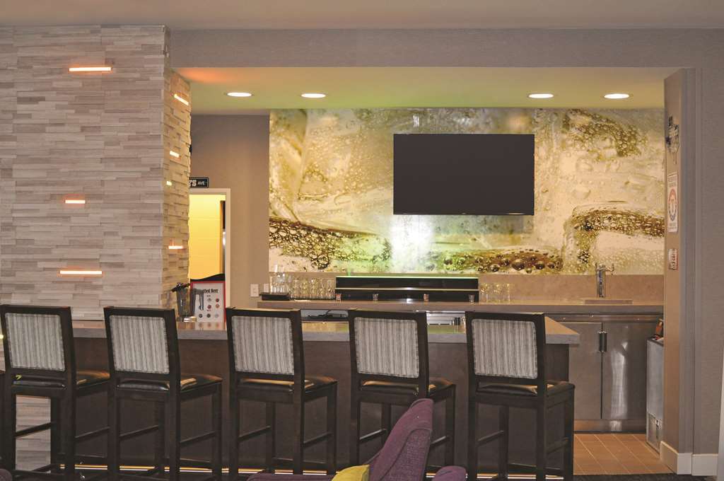 La Quinta By Wyndham North 6 Flags Dr Hotel Arlington