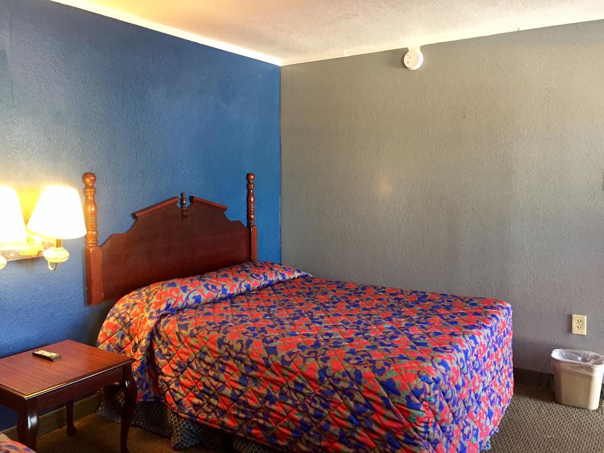 Motel Oasis *