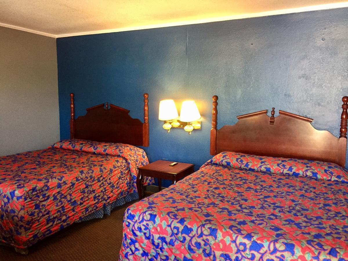 Motel Oasis *