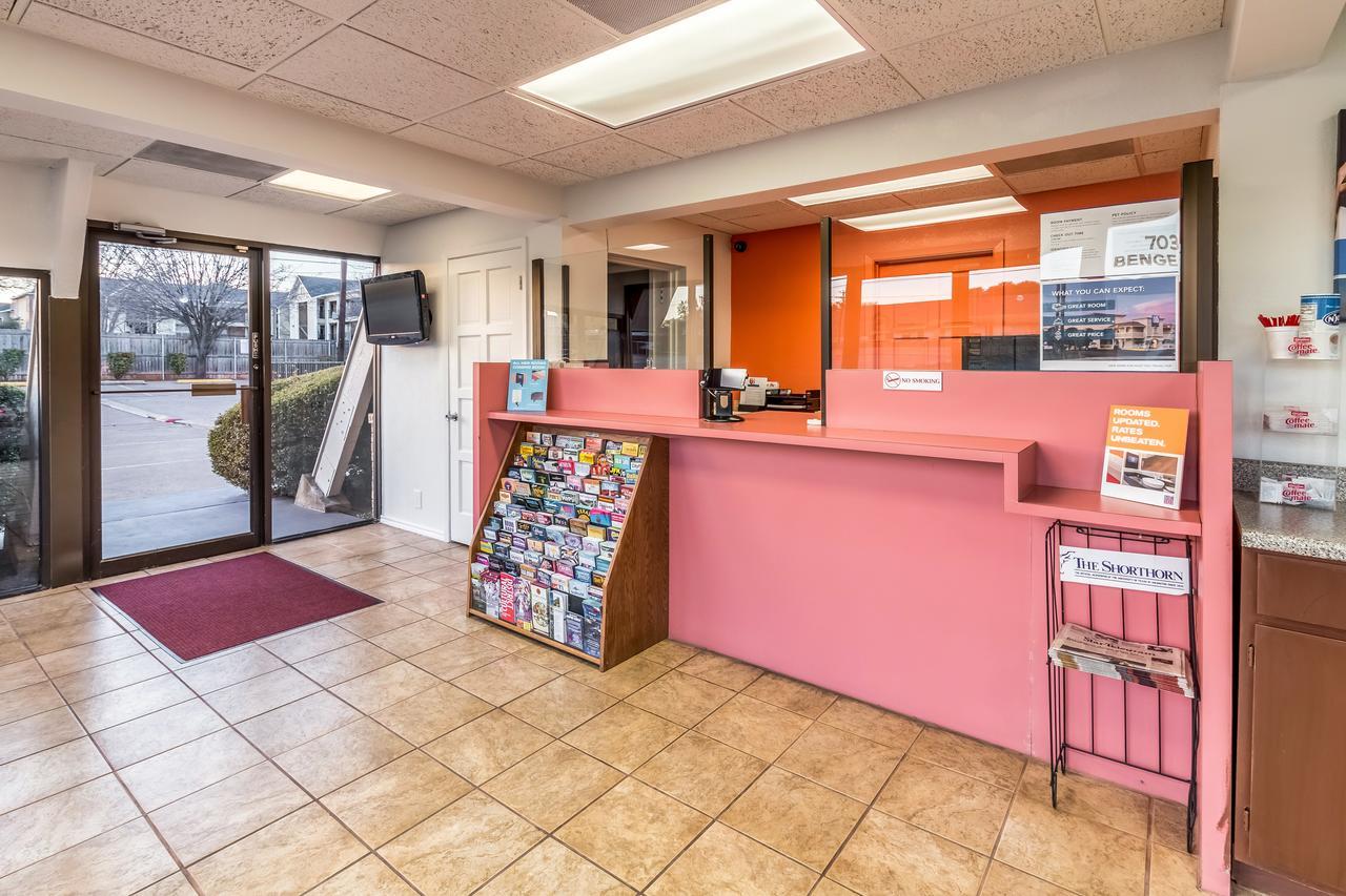 Hotel 6-arlington, Tx - Uta 2*