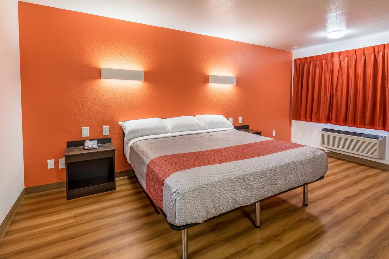 Hotel 6-arlington, Tx - Uta Arlington