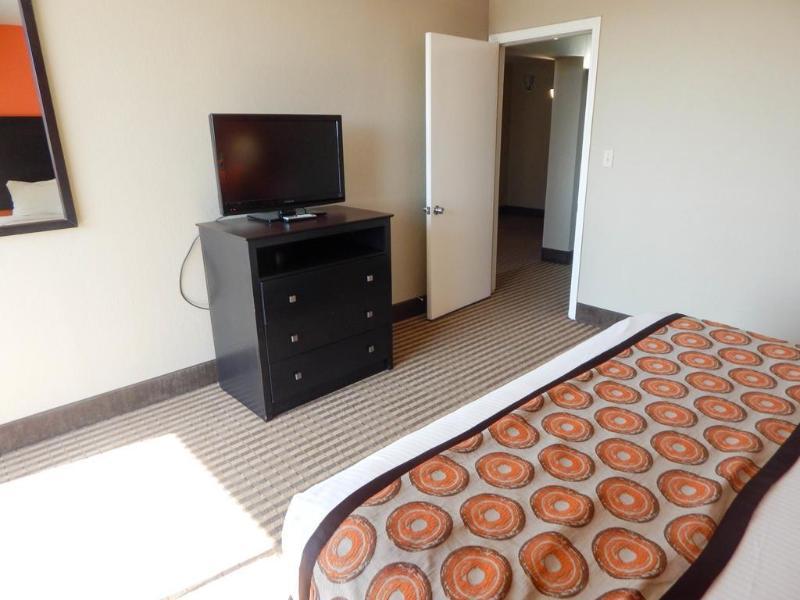 Howard Johnson By Wyndham Ballpark / Six Flags Arlington