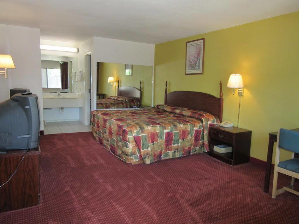 Hotel 6-arlington, Tx - Uta 2*