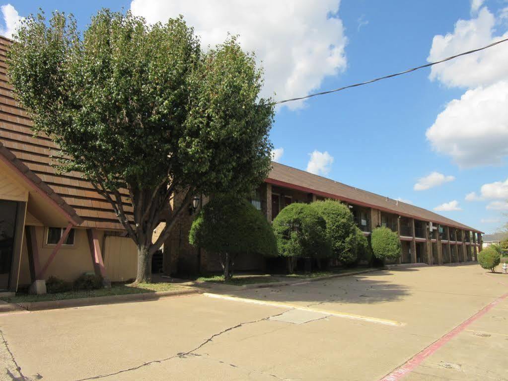Hotel 6-arlington, Tx - Uta Arlington