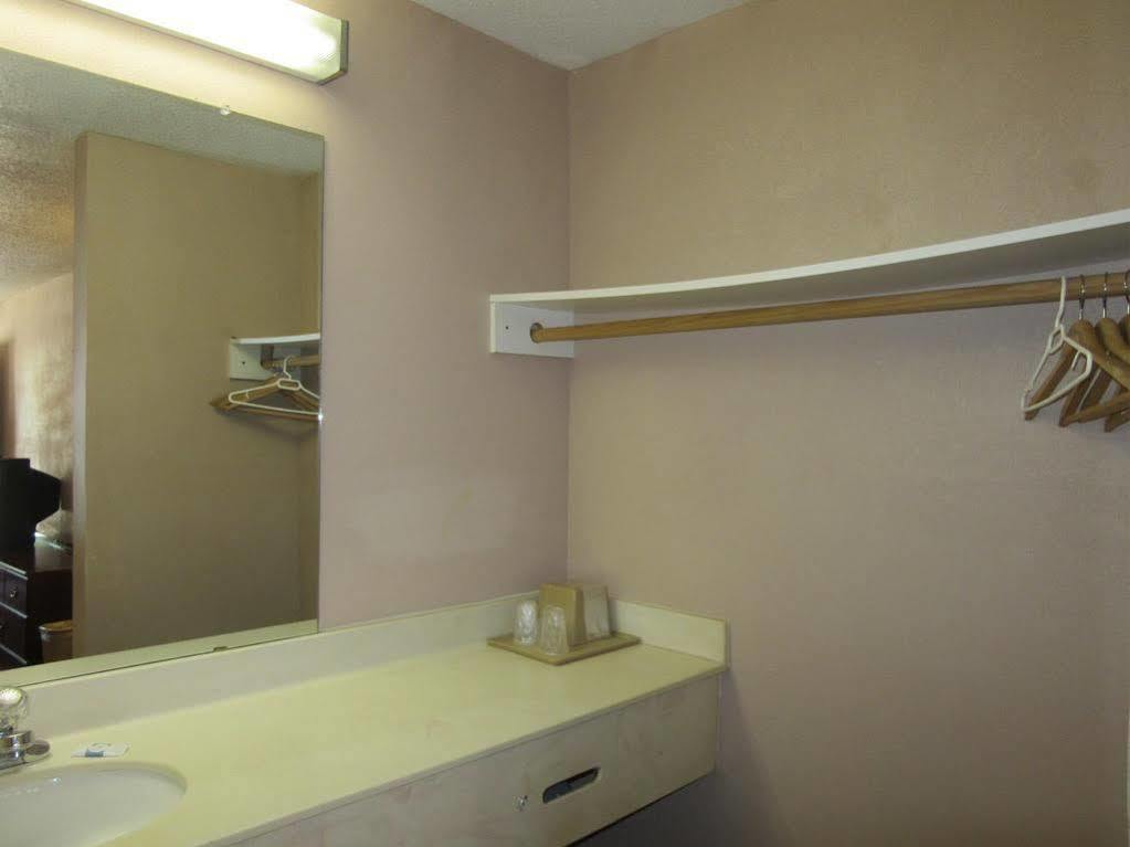 Hotel 6-arlington, Tx - Uta 2*