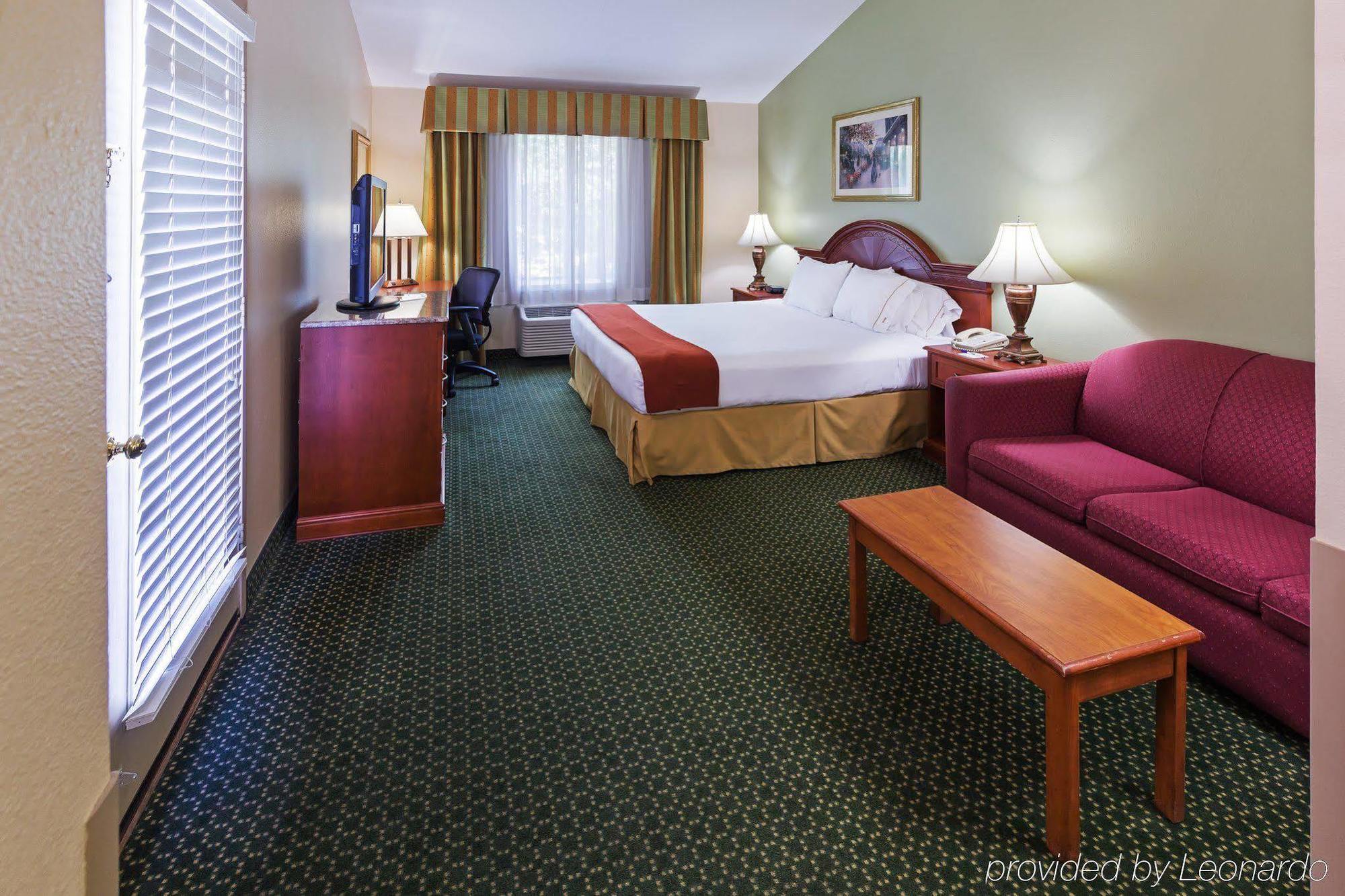 Four Points By Sheraton Dallas Entertainment District Hotel 3*