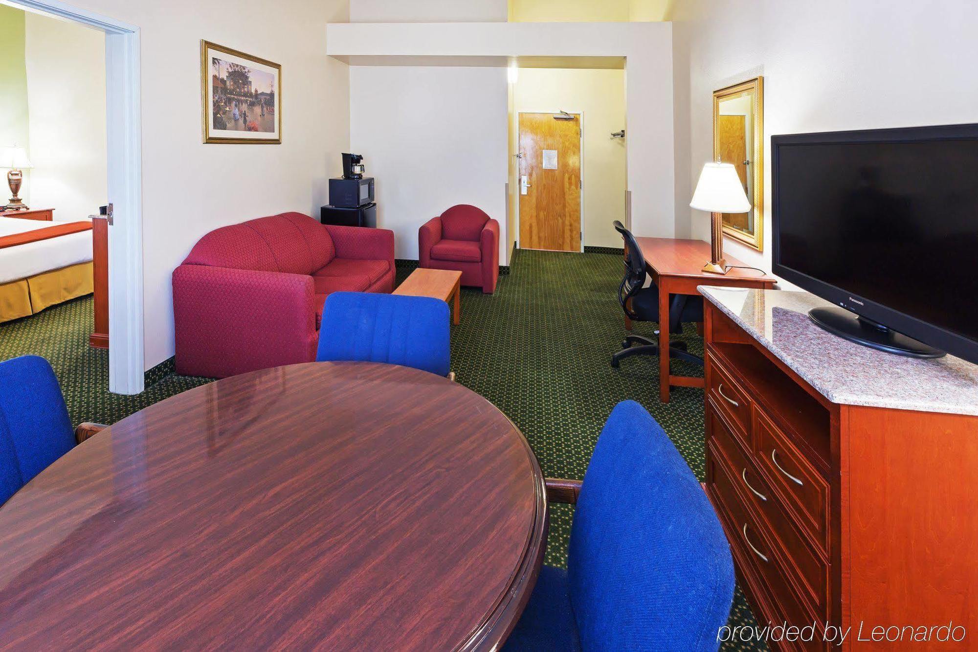 Hotel Four Points By Sheraton Dallas Entertainment District 3*