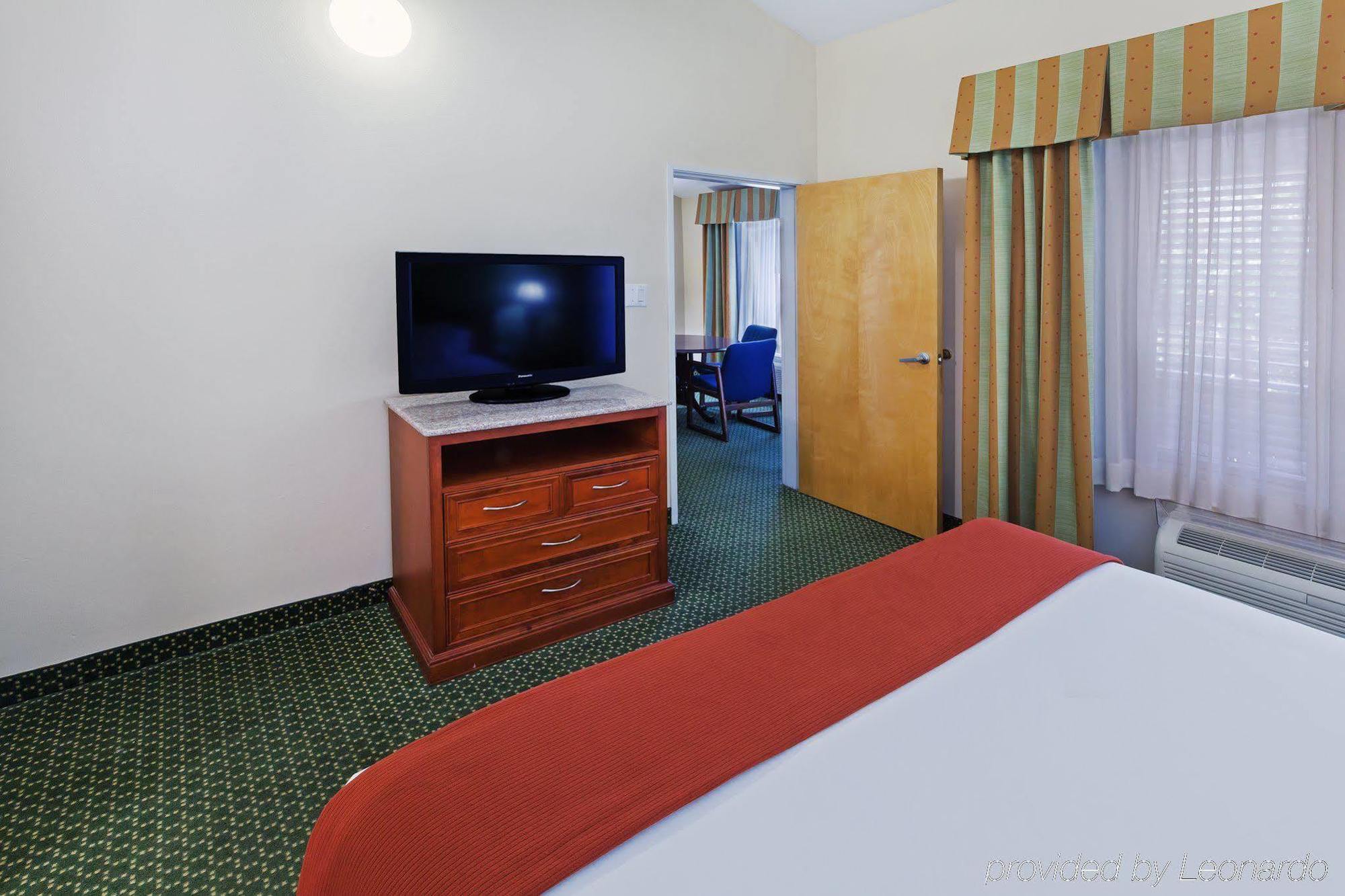 Four Points By Sheraton Dallas Entertainment District 3*