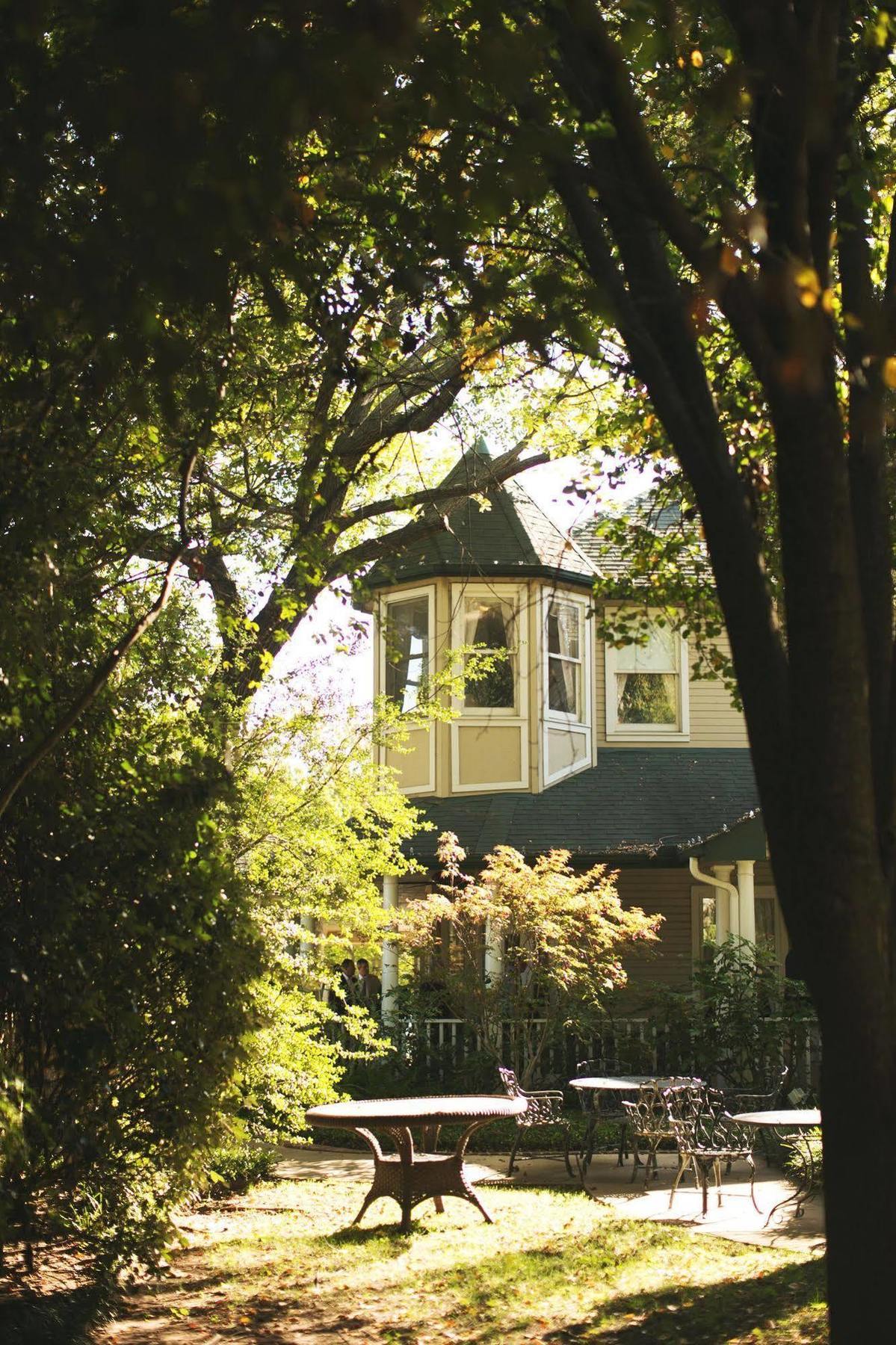 The Sanford House & Inn