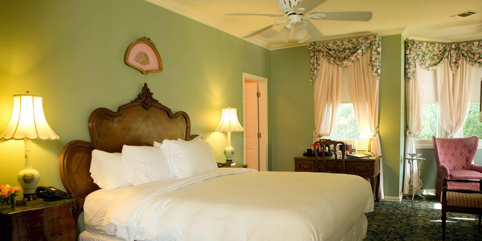 The Sanford House & 4* Arlington
