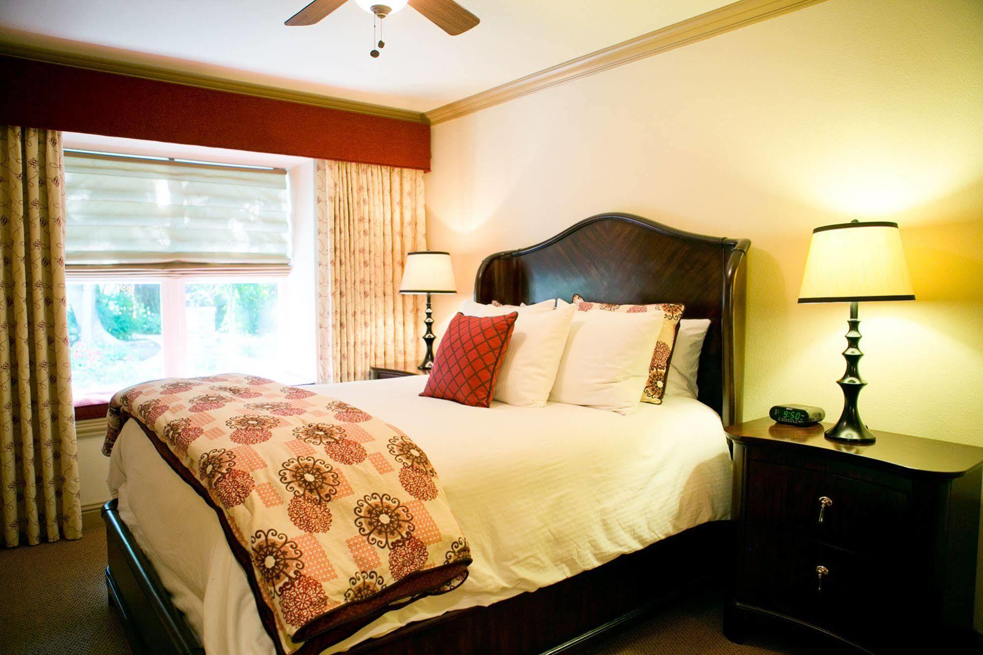 The Sanford House & 4* Arlington