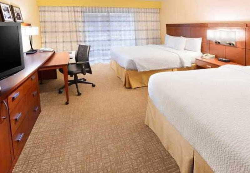 Courtyard By Marriott Dallas Entertainment District Hotel Arlington