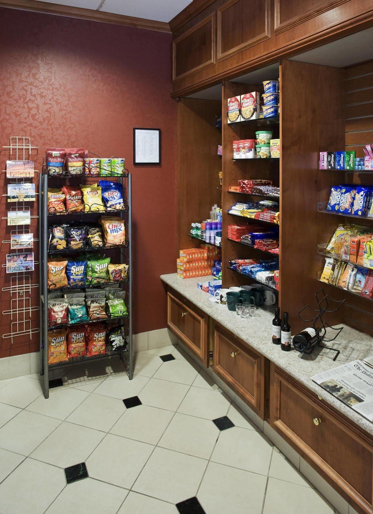 Courtyard By Marriott Dallas Entertainment District