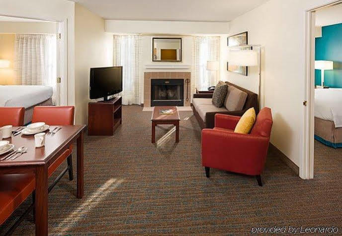 Residence Inn Arlington Hotel