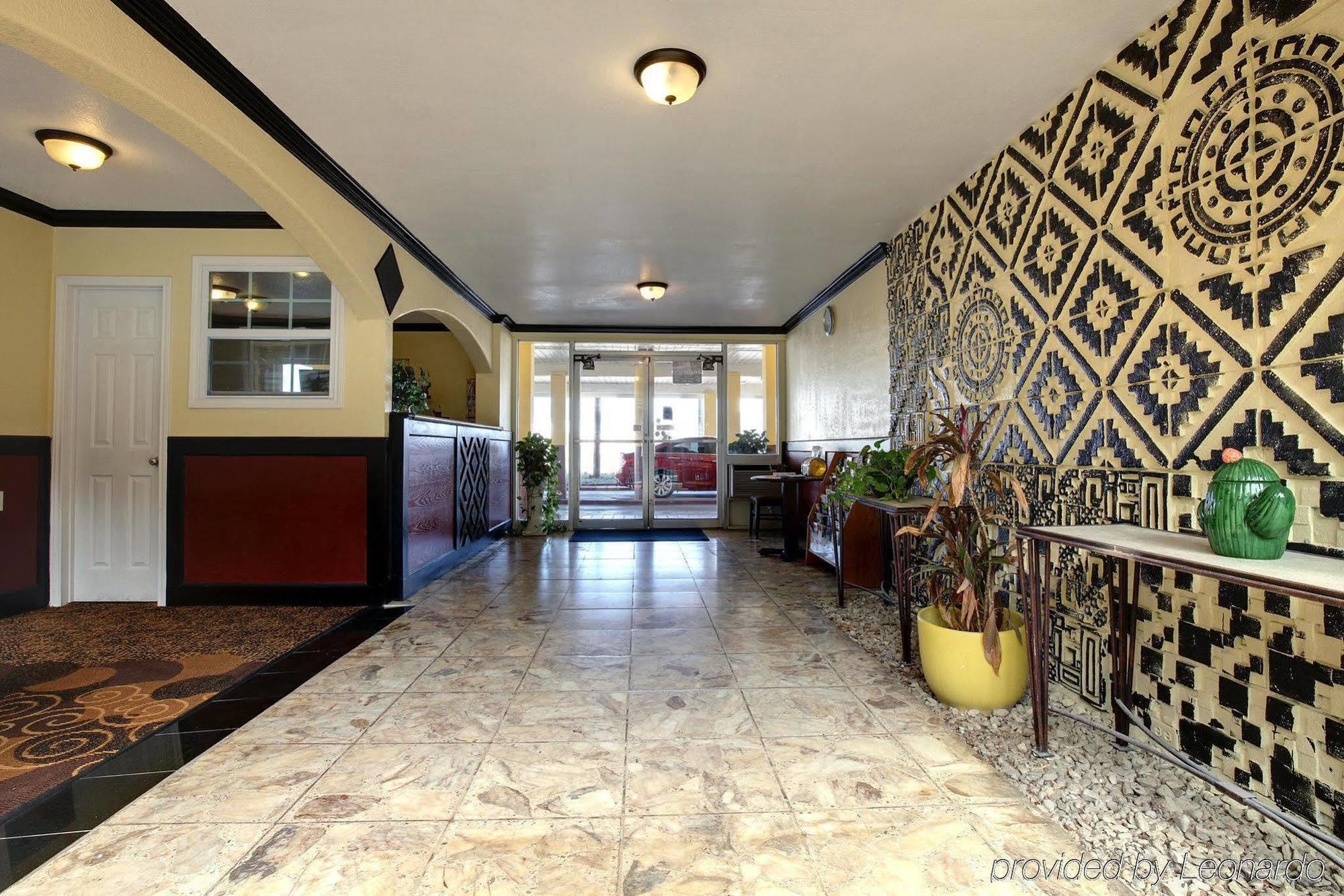 Motel Budget Host Arlington