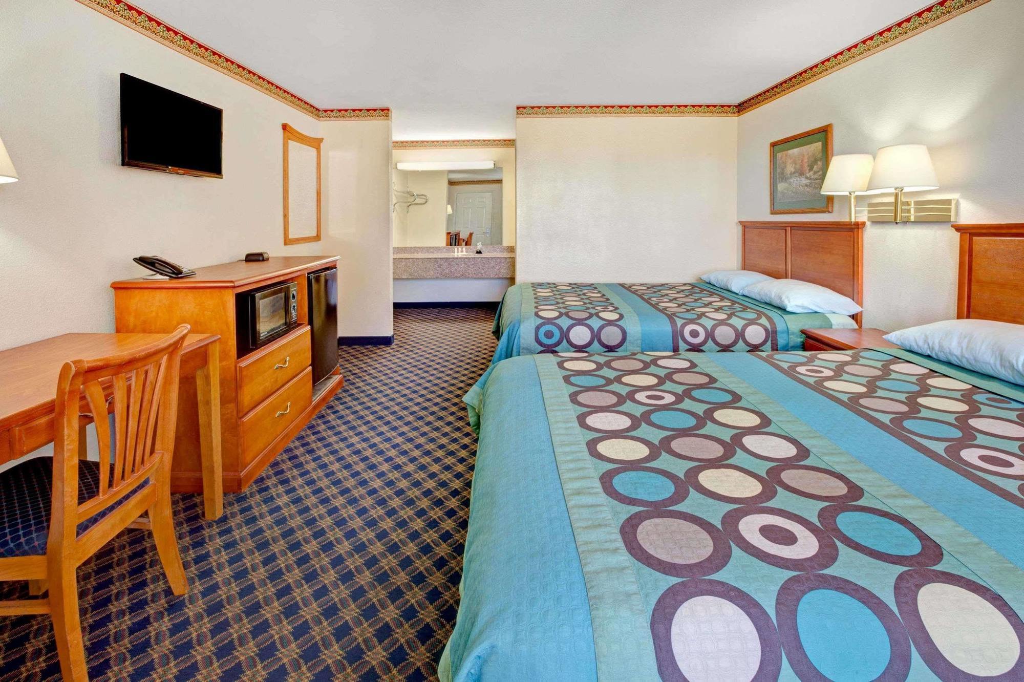 Super 8 By Wyndham Near At&t Stadium Hotel Arlington