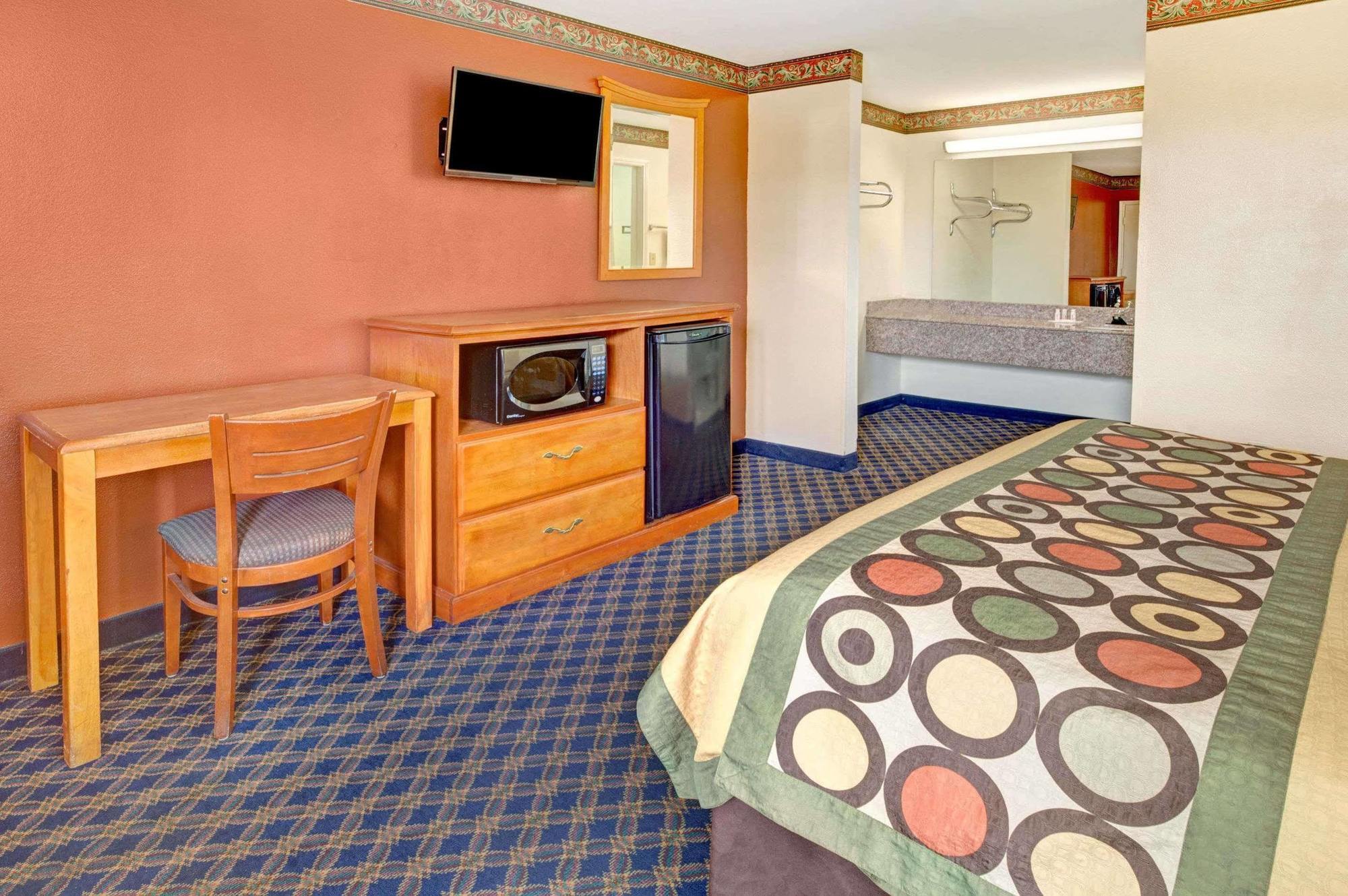 Super 8 By Wyndham Near At&t Stadium Hotel Arlington