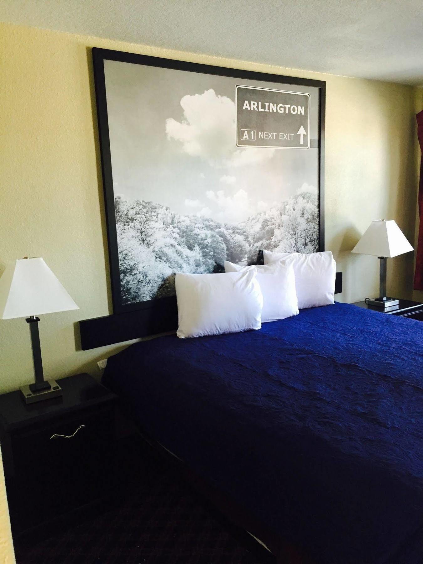 Hotel Super 8 By Wyndham Near At&t Stadium *