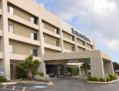 Hotel Baymont By Wyndham At Six Flags Dr 2*