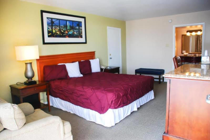 Hotel R Nite Star And -home Of The Cowboys & Rangers Arlington