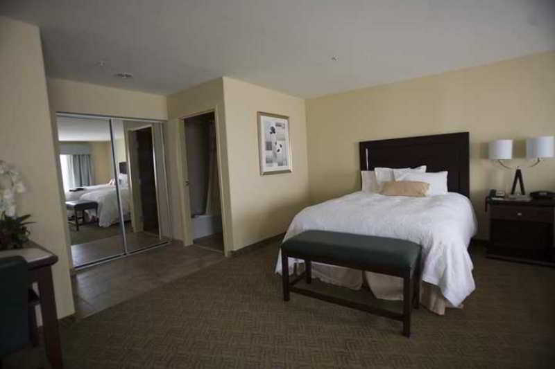 Hotel Hampton & Dallas-arlington-south 3*