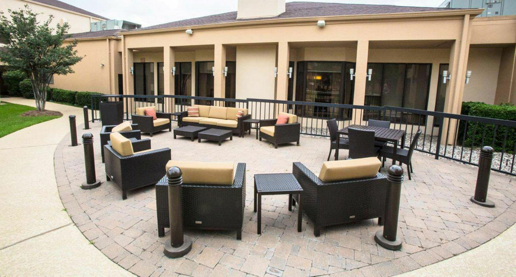 Hotel Courtyard By Marriott Dallas Entertainment District 3*