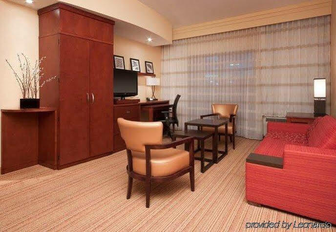 Courtyard By Marriott Dallas South Arlington
