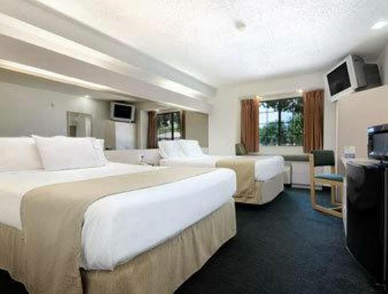 Travelodge By Wyndham Arlington/dallas Area 2* Arlington