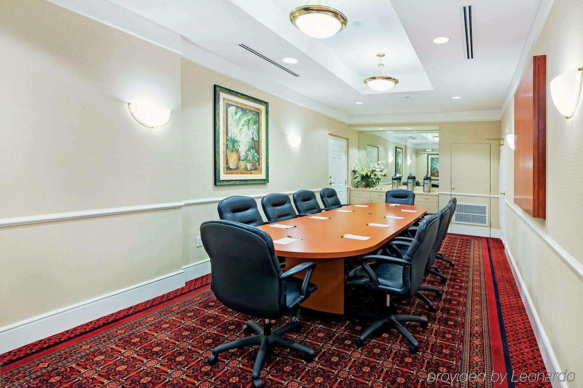 La Quinta By Wyndham North 6 Flags Dr Arlington