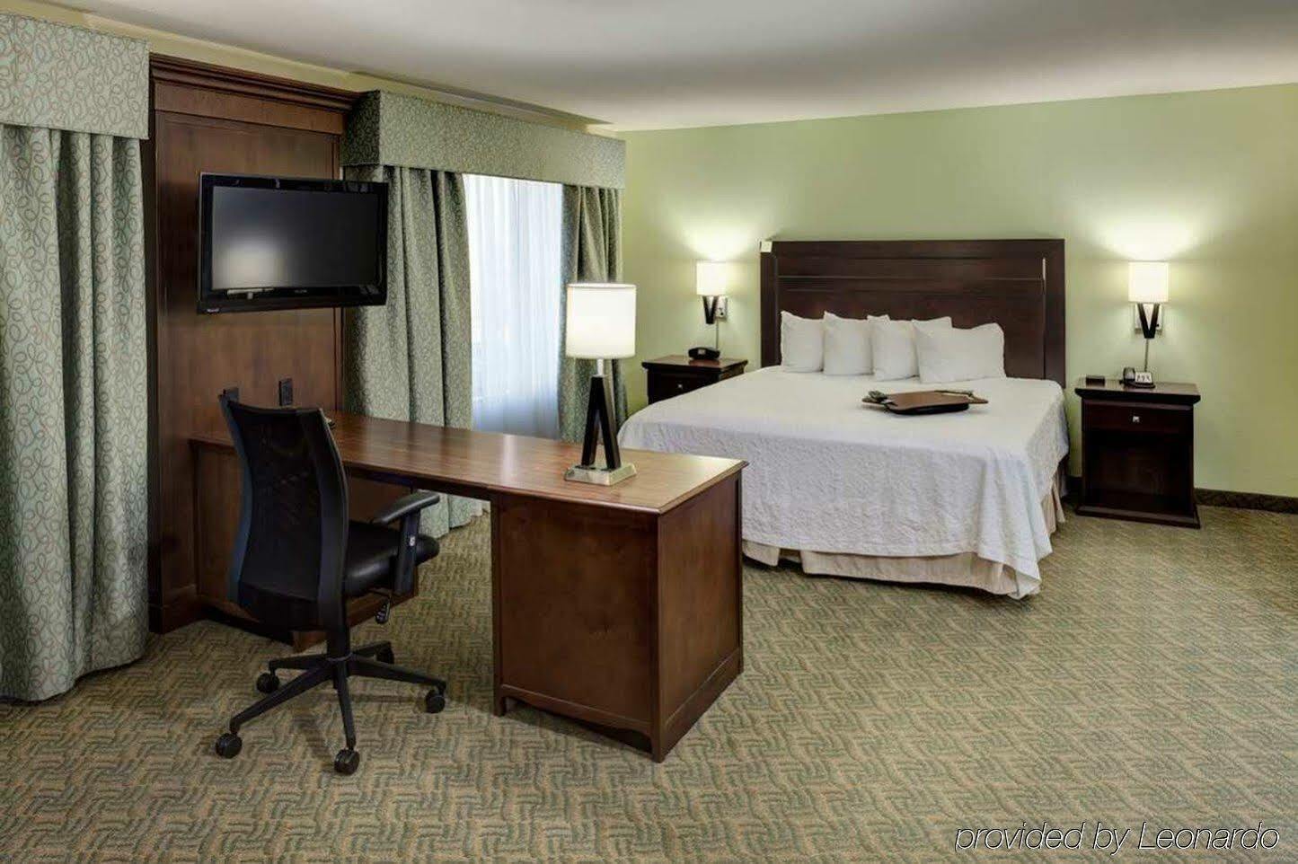 Hampton & Dallas-arlington-south 3*