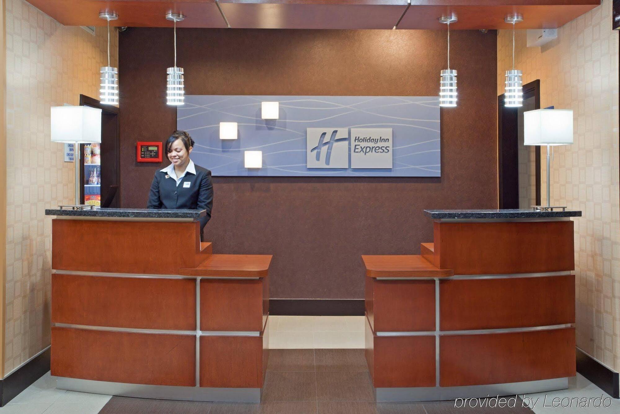 Express Interstate 20 Parks Mall By Ihg Hotel