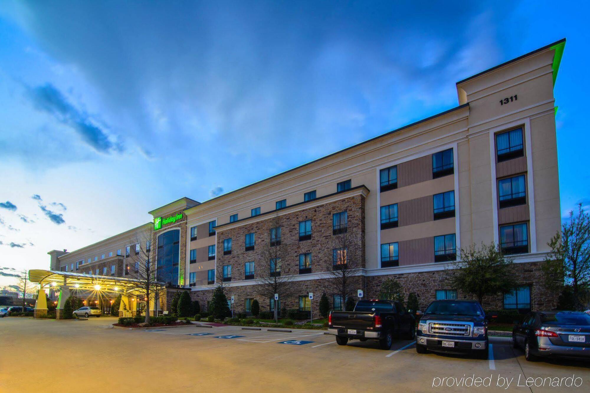 Northeast By Ihg Arlington