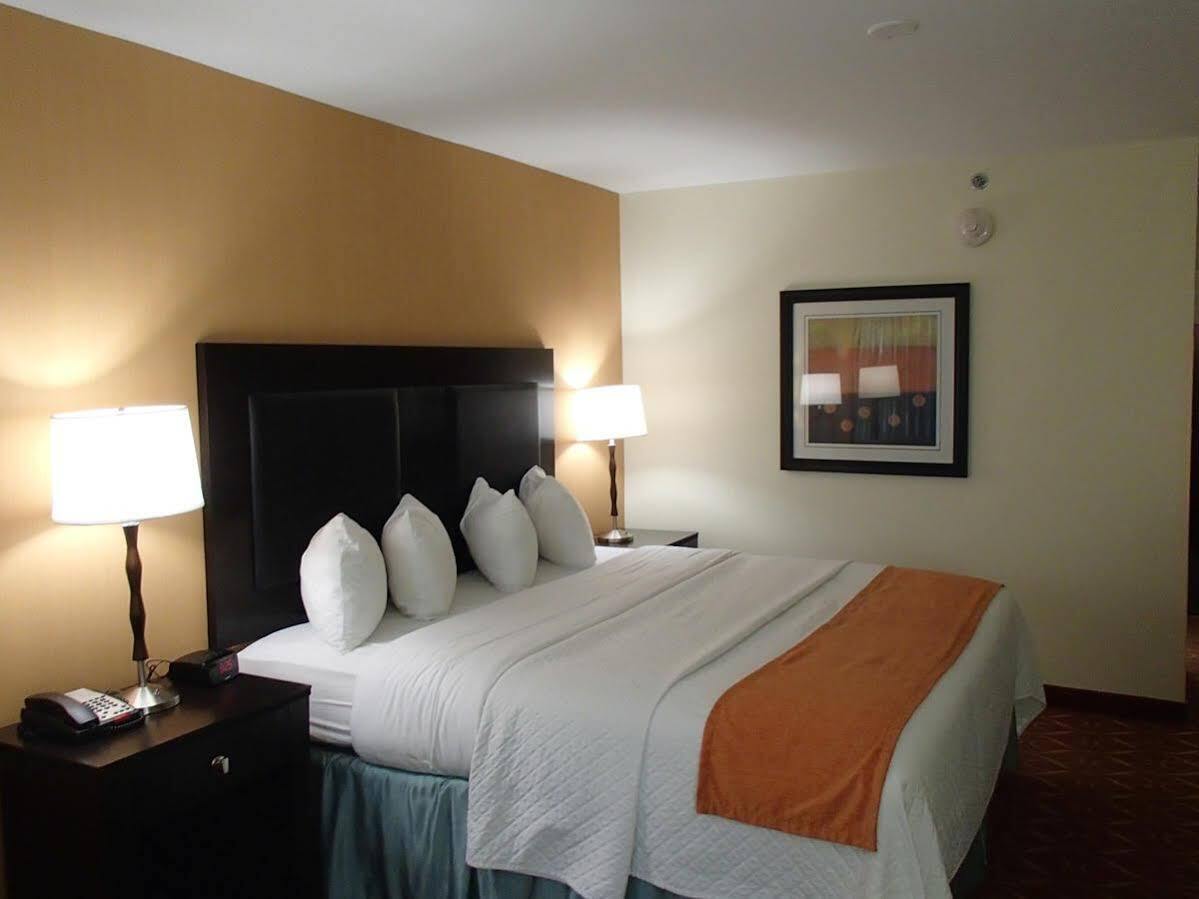 Hotel Lux & Spa, Trademark Collection By Wyndham 3*